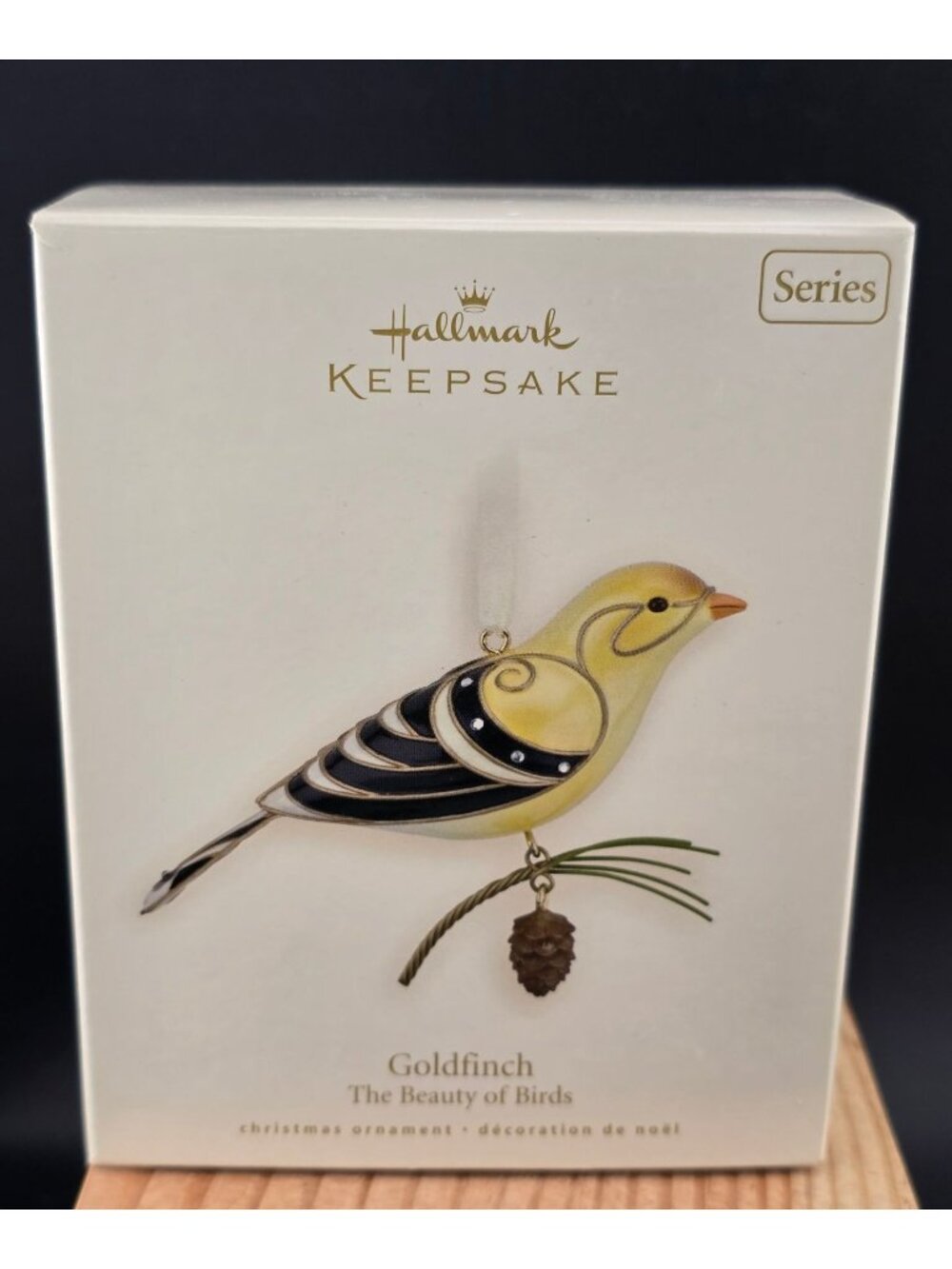 Hallmark Keepsake Ornament Goldfinch Beauty Of Birds Series 2008 4th in Series